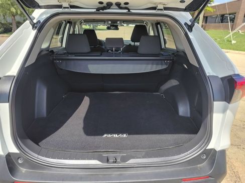 Used 2023 Toyota RAV4 XLE FWD image 12