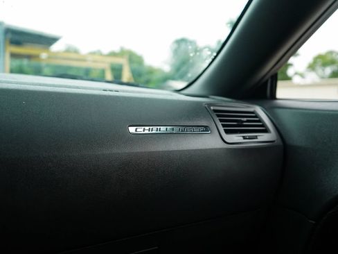 Used 2014 Dodge Challenger R/T RWD image 29