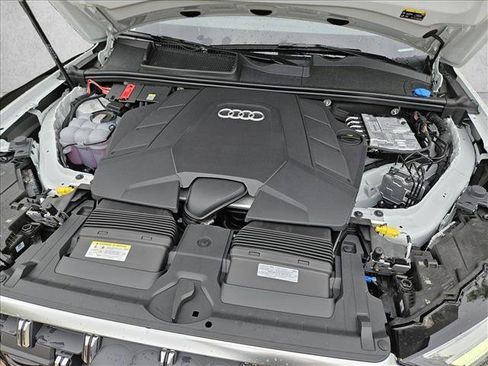 Certified 2025 Audi Q7 3.0T Premium Plus image 15