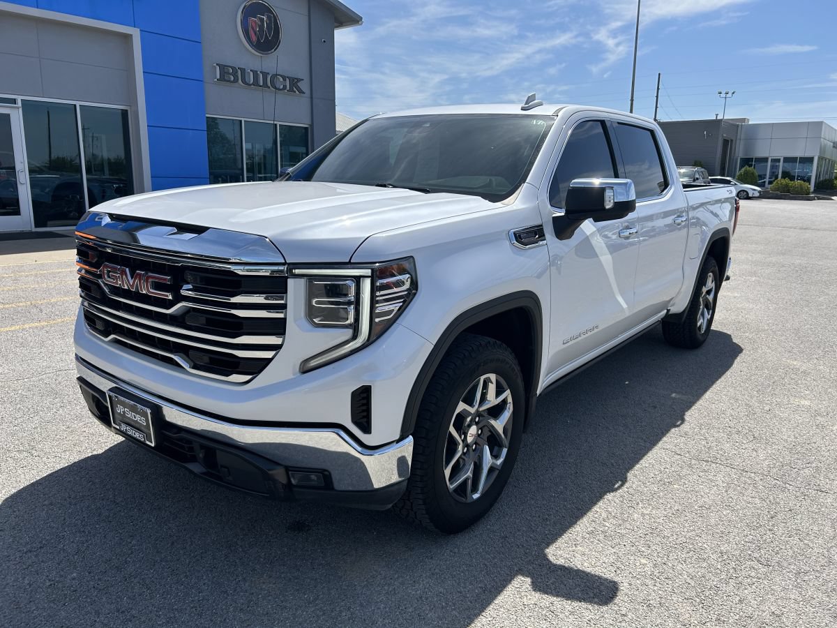 Used 2023 GMC Sierra 1500 SLT w/ SLT Premium Package AWD/4WD image 1
