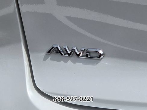 Used 2023 Toyota Crown AWD/4WD image 7