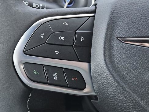 New 2026 Chrysler Pacifica Select FWD image 19