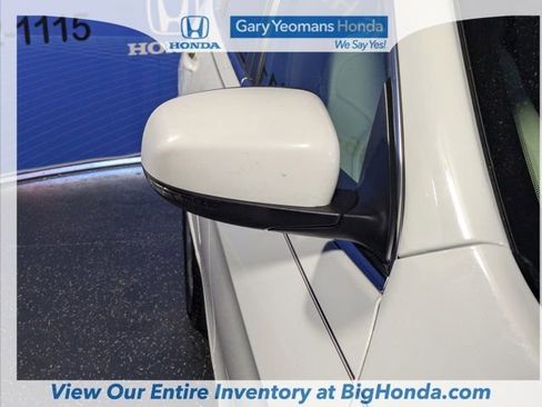 Used 2016 Jeep Cherokee Overland w/ Technology Group image 12