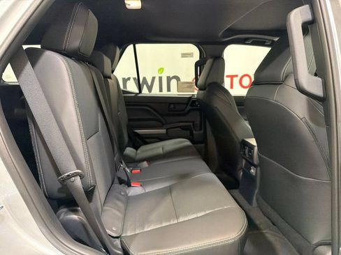 Used 2026 Toyota 4Runner TRD Off-Road Premium AWD/4WD image 13