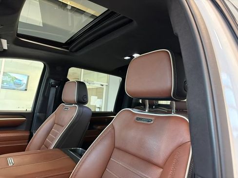 Used 2024 GMC Sierra 2500 Denali Ultimate AWD/4WD image 19