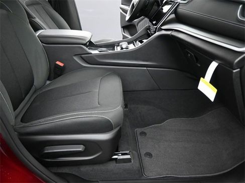 New 2025 Jeep Grand Cherokee L Laredo image 35