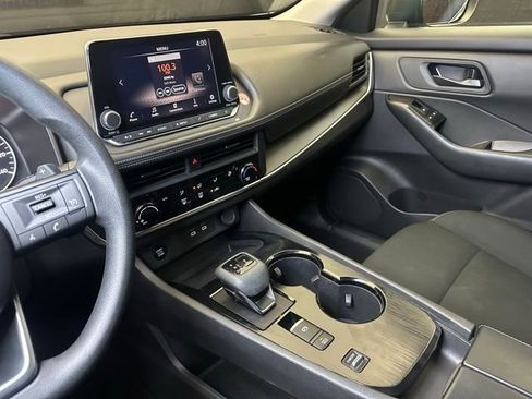 Used 2024 Nissan Rogue S FWD image 29