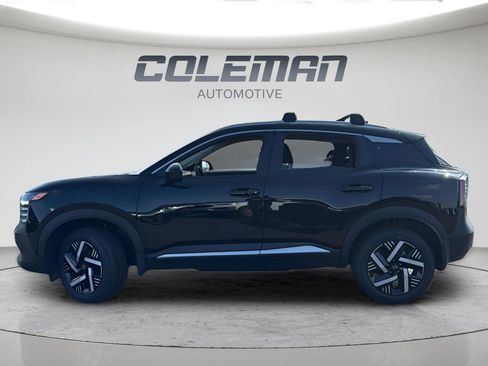 New 2026 Nissan Kicks SV image 2