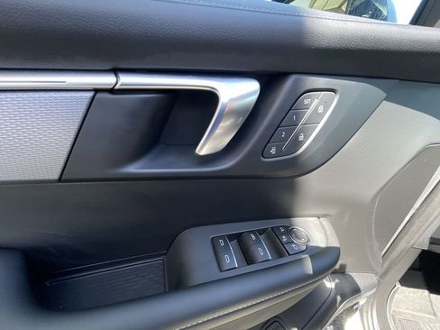 Certified 2025 Buick Enclave Sport Touring w/ Power Package image 21