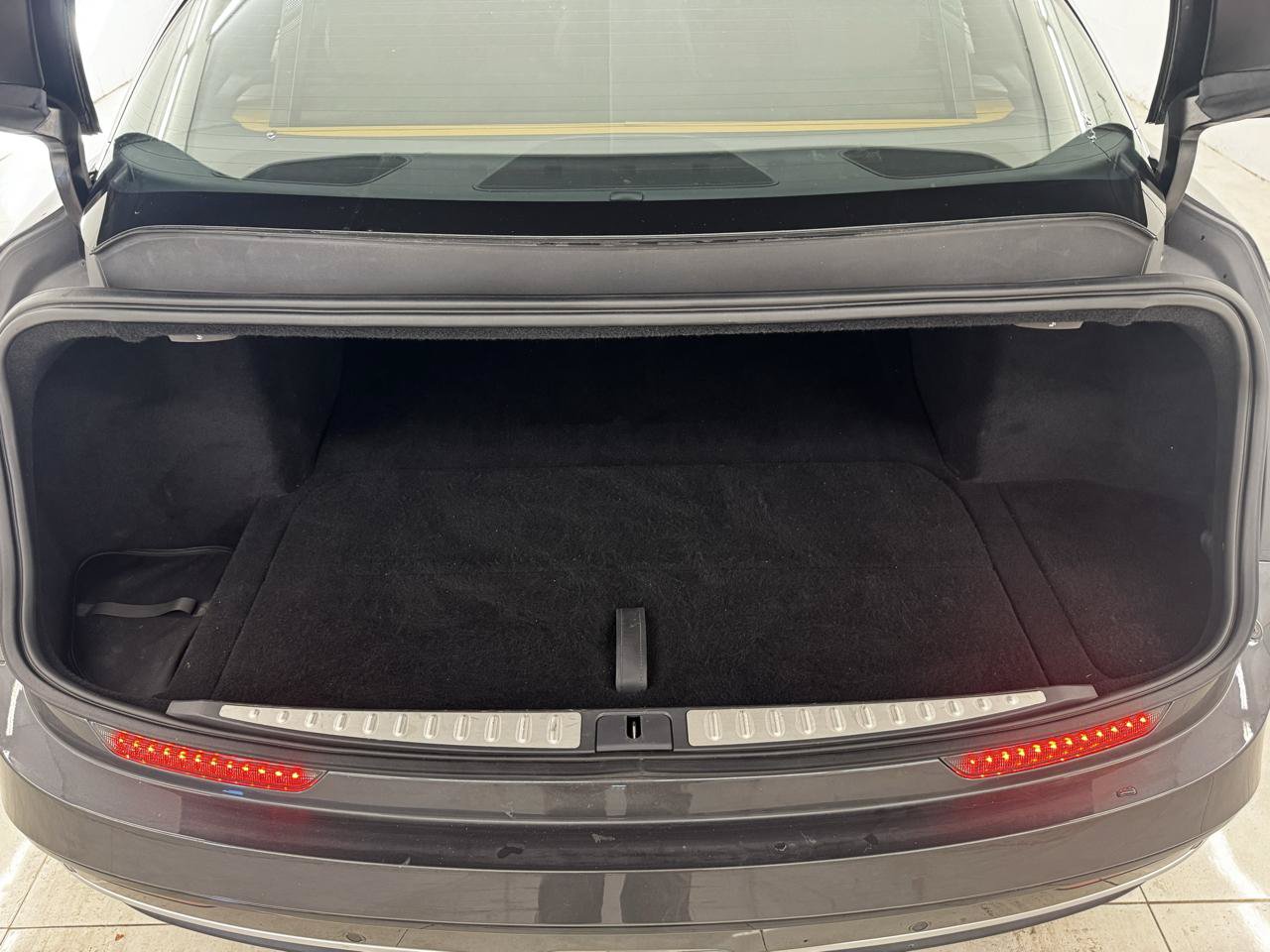 Used 2023 Lucid Air Grand Touring AWD/4WD image 7