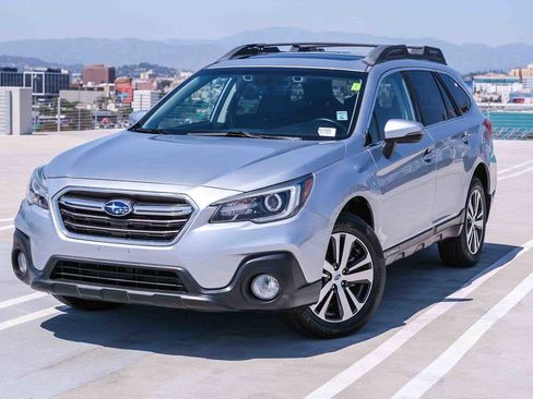 Used 2019 Subaru Outback 3.6R Limited AWD/4WD image 1