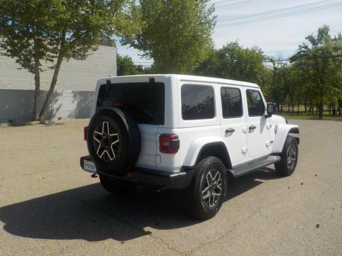 New 2026 Jeep Wrangler Unlimited Sahara image 9