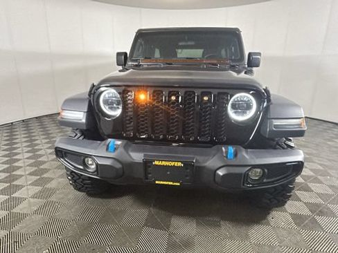 Used 2023 Jeep Wrangler Unlimited w/ Convenience Group AWD/4WD image 7