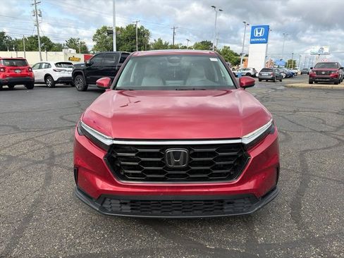 Used 2024 Honda CR-V EX image 2