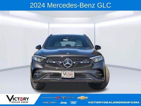 Used 2024 Mercedes-Benz GLC 300 4MATIC image 2