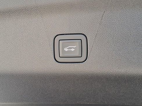 New 2026 GMC Yukon XL Denali w/ Denali Reserve Package image 24