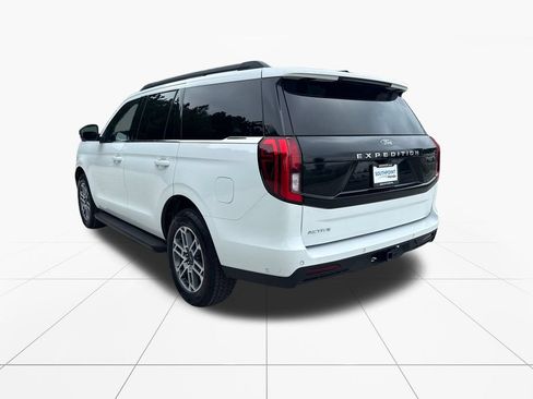 Used 2025 Ford Expedition Active AWD/4WD image 6