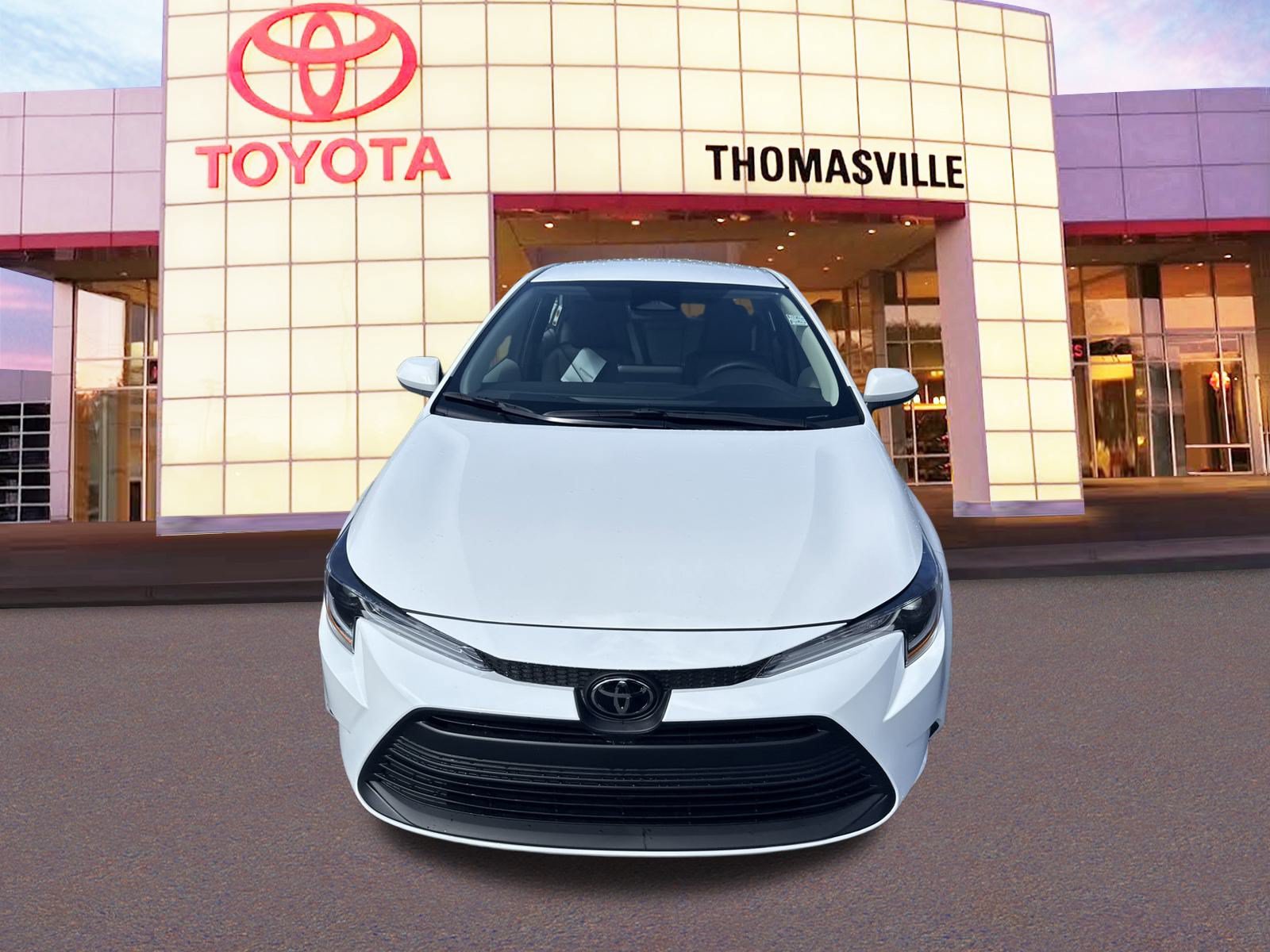 Used 2025 Toyota Corolla LE FWD image 2