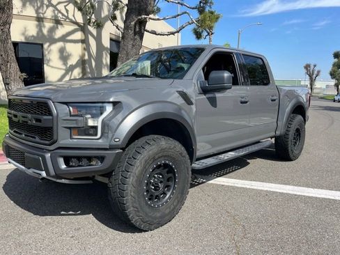 Used 2018 Ford F150 Raptor w/ Equipment Group 801A Mid image 1