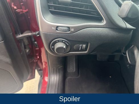 Used 2021 Jeep Cherokee Latitude FWD image 17