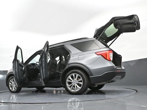 Used 2023 Ford Explorer XLT w/ Equipment Group 202A image 48