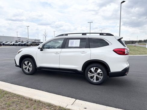 Certified 2025 Subaru Ascent Premium AWD/4WD image 5