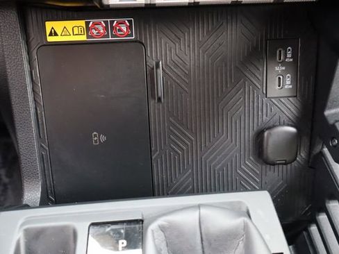 Used 2025 Toyota 4Runner TRD Off-Road image 32