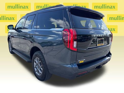 Used 2025 Ford Expedition Active image 9