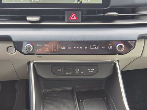 New 2026 Kia Carnival EX FWD image 16