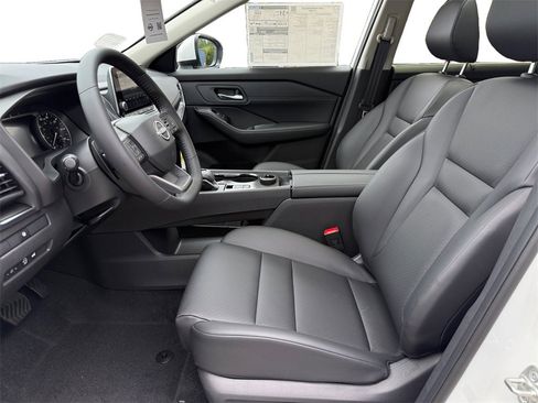 New 2026 Nissan Rogue SV w/ SV Premium Package image 9