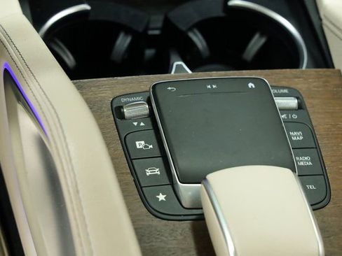 Used 2021 Mercedes-Benz GLE 350 w/ 3rd Row Seat Package image 25