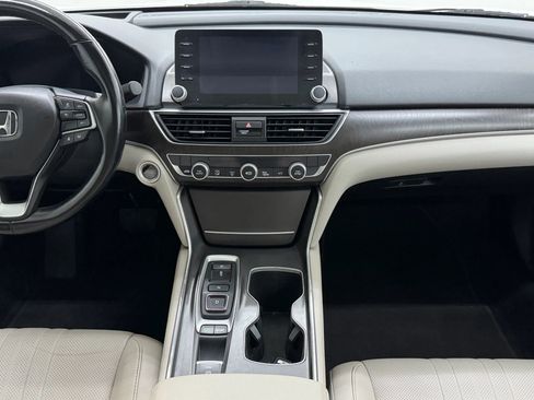 Used 2021 Honda Accord Touring image 25