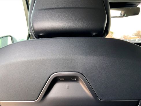 New 2026 Lincoln Nautilus Premier w/ Jet Appearance Package image 18