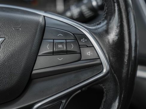 Used 2018 Cadillac XT5 Premium Luxury image 29