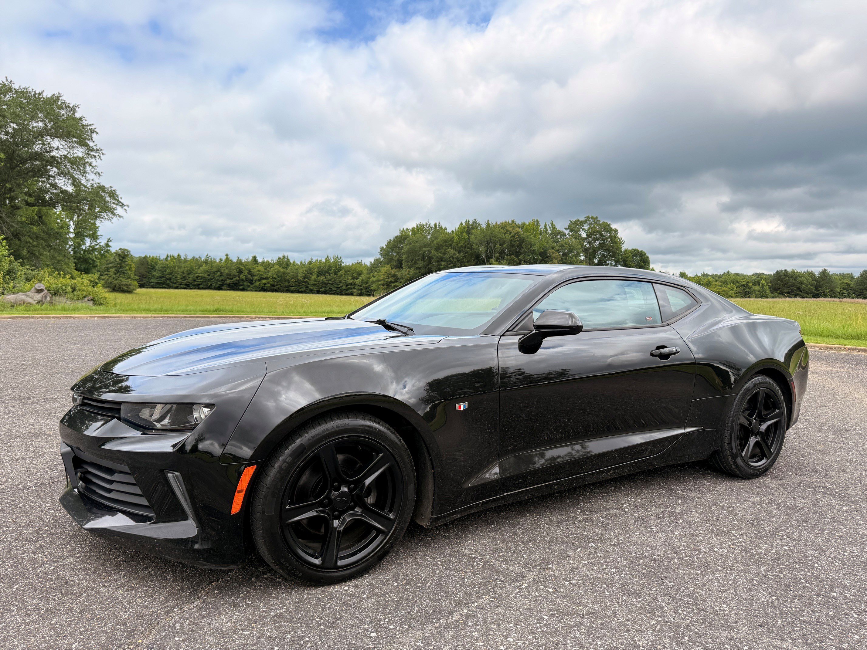 Used 2017 Chevrolet Camaro LS RWD image 1