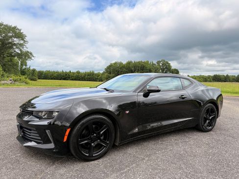 Used 2017 Chevrolet Camaro LS RWD image 1