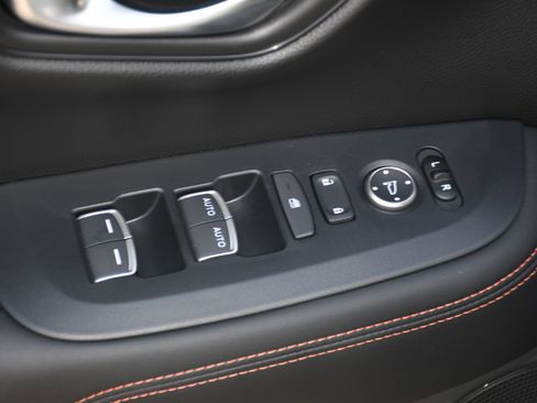 Used 2025 Honda HR-V Sport image 10