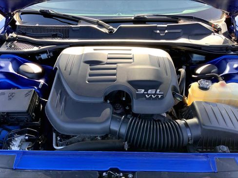 Used 2022 Dodge Challenger SXT w/ Blacktop Package image 33