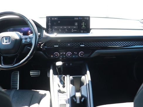 Used 2023 Honda Accord Sport image 15