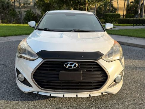 Used 2016 Hyundai Veloster Turbo FWD image 2