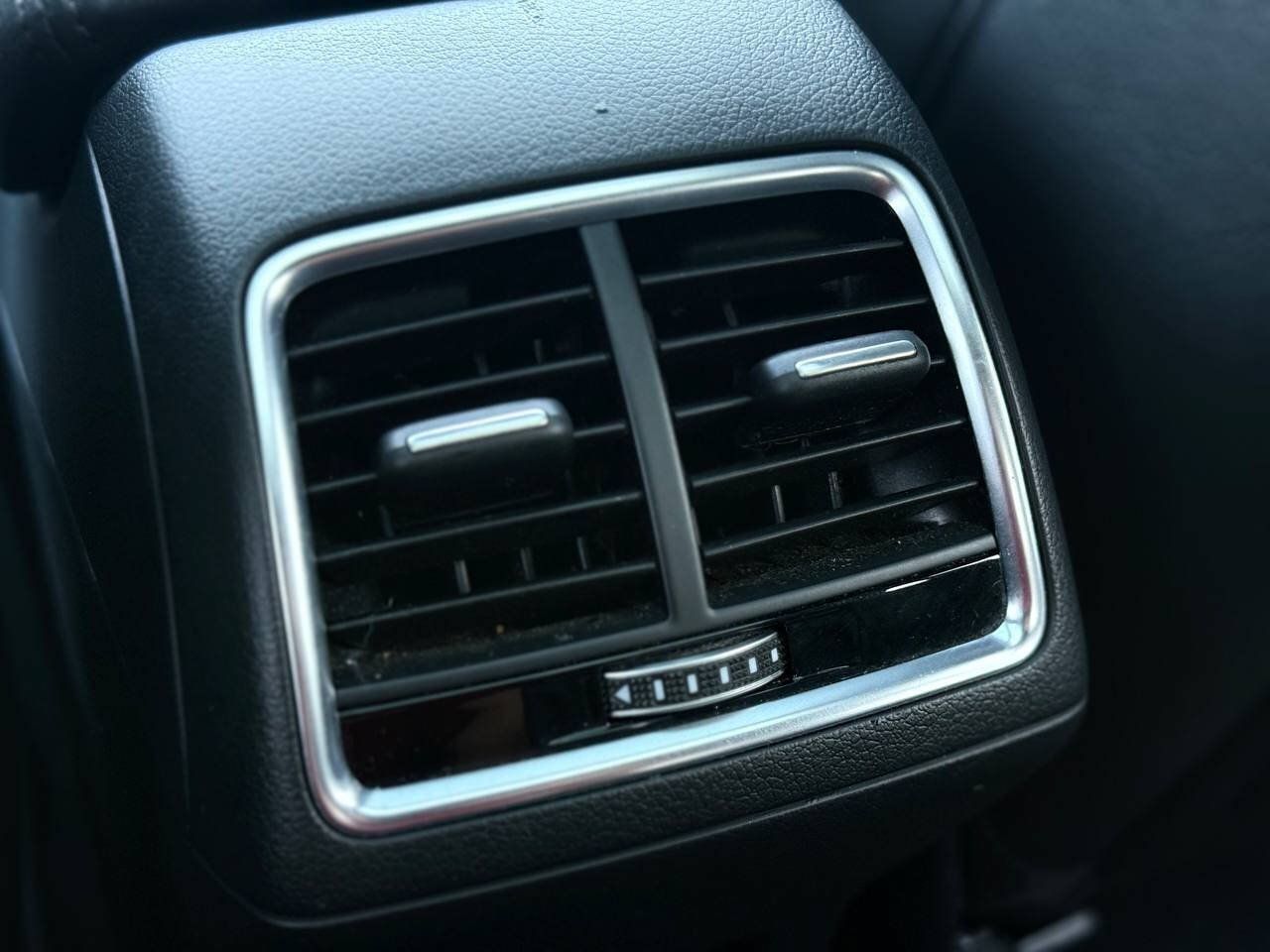 Used 2017 Audi Q3 2.0T Premium Plus w/ Premium Plus Package FWD image 22