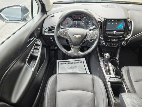 Used 2017 Chevrolet Cruze Premier FWD image 11