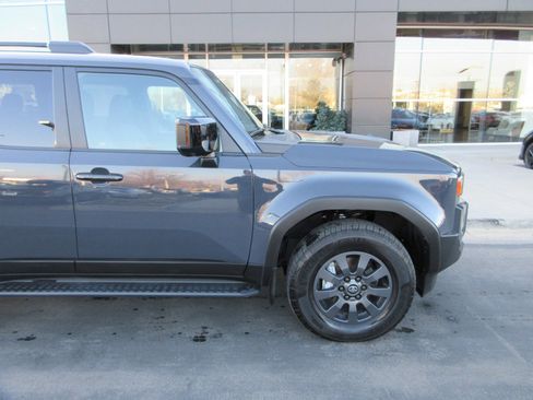 Used 2024 Toyota Land Cruiser image 12