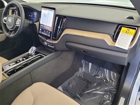 New 2026 Volvo XC60 B5 Core w/ Protection Package Premier image 11