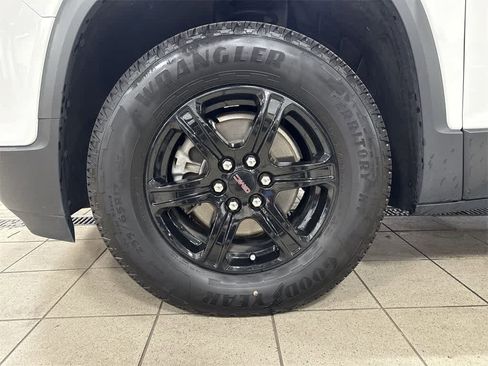 Used 2022 GMC Acadia AT4 w/ Preferred Package image 10