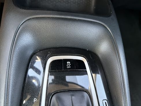 Used 2023 Toyota Corolla LE w/ Carpet Mat Package (TMS) FWD image 18