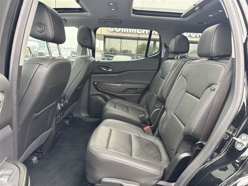 Certified 2023 GMC Acadia SLT w/ Preferred Package image 29