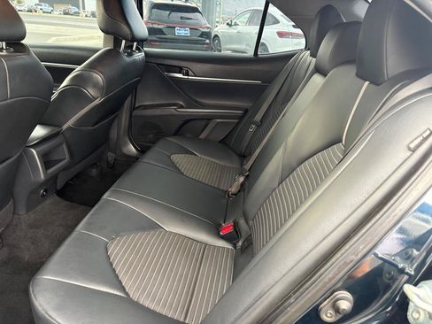 Used 2021 Toyota Camry SE FWD image 8
