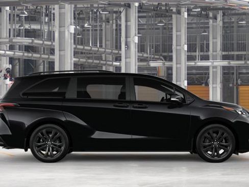 New 2026 Toyota Sienna XSE FWD image 14