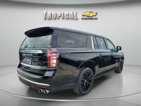 Used 2024 Chevrolet Suburban High Country AWD/4WD image 5
